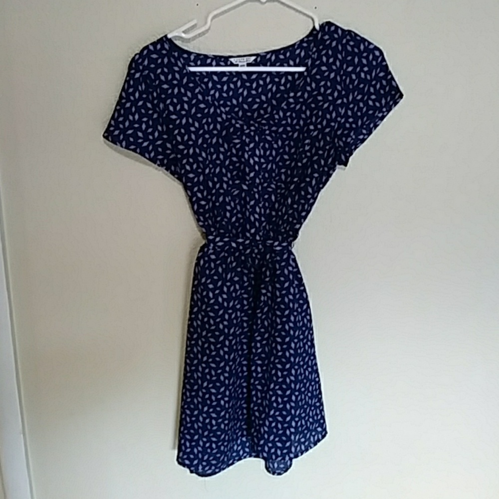Short sleeve dress